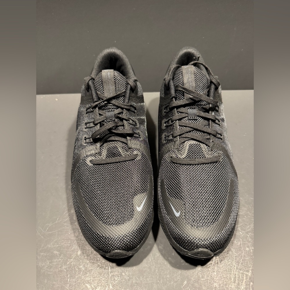 NEW Nike Quest 4 Triple Black Dark Smoke Grey Sneakers Shoes Men's 9.5 - Picture 3 of 7